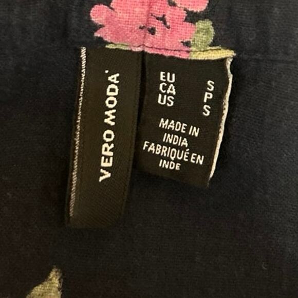Vero Moda Navy Blue Pink Floral V Neck Ruffle Short Sleeve Blouse Top Size S - Picture 3 of 4